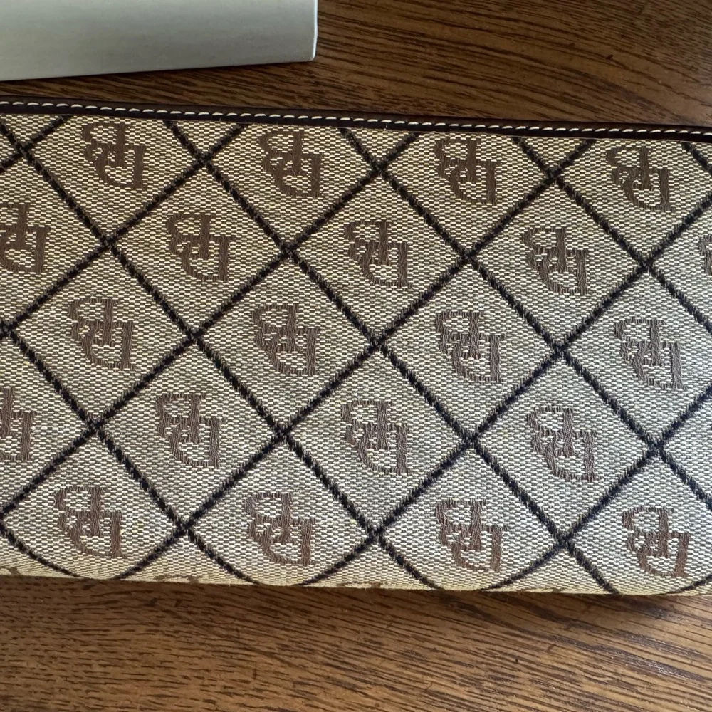 NWT Dooney and Bourke Wallet